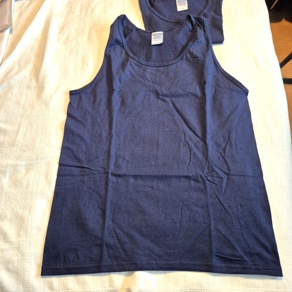 Gildan men's Medium navy blue tank tops, Cotton heavyweight New 2 per bundle - Picture 4 of 4
